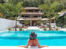 Vayu Retreat Villas, hotel med pool i Coronado