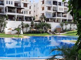 Appartement de vacances piscine et plage de Cabo Negro, hotel i Cabo Negro