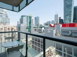 Luxury 1BR Condo - King Bed - Stunning City View