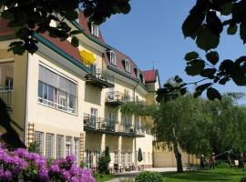 Kurhaus Dr. Petershofer, povoljni hotel u gradu 'Wolfsegg am Hausruck'