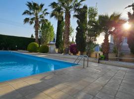 Sunset Green 02, hotel dicht bij: Elea Golf Estate, Paphos