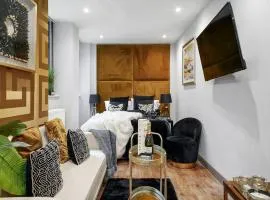 Chic Modern Apartment, 1 bed with Free Parking!