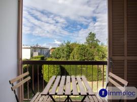 Air-conditioned studio 5 minutes from the beach and shops, hotel in Cros-de-Cagnes