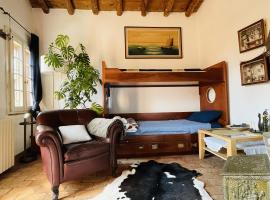 Cozy hideaway in picturesque hamlet, hotel barato en Botticino Sera