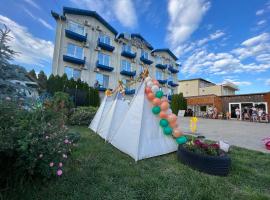 Atena Hotel Costinesti、コスティネシュティのホテル