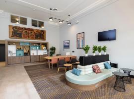 Holiday Inn Victoria - Elk Lake by IHG, hotel in Victoria