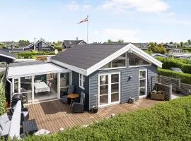 Holiday Home In Karrebæksminde Near The Beach
