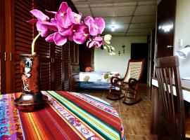 Casa Xunaan Kab, habitación en casa particular en San Salvador