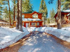 Charming Mt Rose Retreat, cabaña o casa de campo en South Lake Tahoe