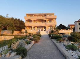 Apartments by the sea Lun, Pag - 3320, hotel din Lun