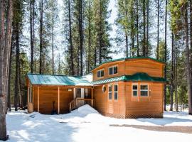 Willamette Pass Inn & Chalets, hótel í Odell Lake