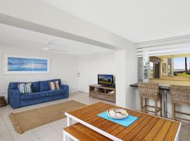 Ashwood 100 Meters To Beach, Shops, Cafes Accom Holidays, hotel en Terrigal