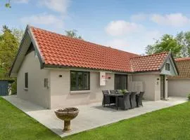 Stunning Home In Ebeltoft With Wifi