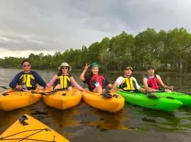 Kayak Camp, Tsonjinboldog