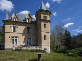 Chateau Le Camigne, vue Pyrenees, hotell i Saissac
