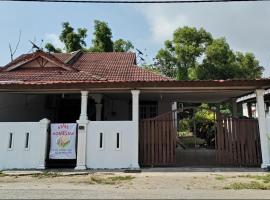 Syah Homestay, cottage in Dungun