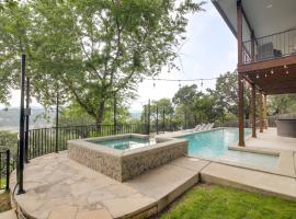 Lake Travis Vacation Rental with Private Pool and Dock, hotel in Leander