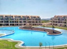 One bedroom apartement with shared pool enclosed garden and wifi at Castellon 8 km away from the beach: San Rafael del Río'da bir otel