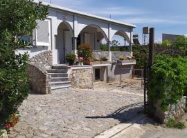 Corinas Holiday House, villa in Chania