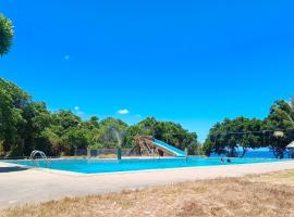 Sunset Beach and Family Resort Gonzaga Cagayan, хотел в Bawa