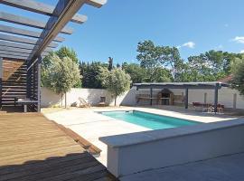 Villa Moderne avec Piscine proche Narbonne, hotel a Sallèles-dʼAude