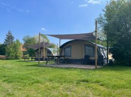 Ingerichte De Waard tent - 5 personen، فندق بالقرب من Beilen Station، Beilen