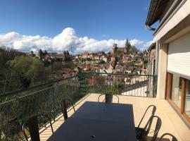 gite du viaduc, sumarhús í Semur-en-Auxois