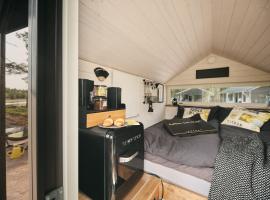 AC kryp in cabin 2, luxusní kemp v destinaci Lovisa