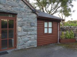 Nature's Oasis: Pet-Friendly Snowdonia Cottage: Trawsfynydd şehrinde bir tatil evi