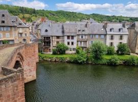 Au Pont Vieux, hotel u gradu Espalion