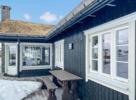 Amazing Home In Fl With Wifi, 4 Bedrooms And Sauna, feriebolig på Flå