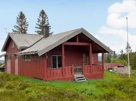 5 Bedroom Cozy Home In Lifjell