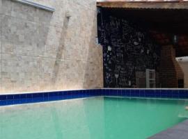 Casa centro, hotel with parking in Sobral