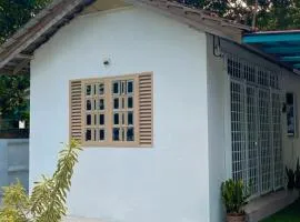 Kota Bharu RS Desa Roomstay、Kampong Haji Musaのシャレー