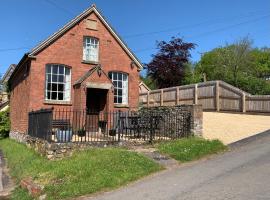 St Milburga Chapel, holiday home in Stoke Saint Milborough