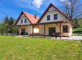 Słoneczna Sielanka domki w Bieszczadach – domek górski w mieście Ustrzyki Dolne