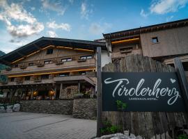 Hotel Landhaus Tirolerherz, hotel v destinaci Sankt Ulrich am Pillersee