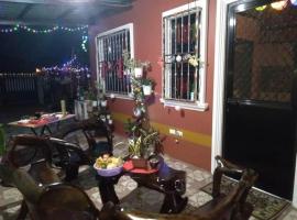 Leigh HomeStay, hotel in Alaminos