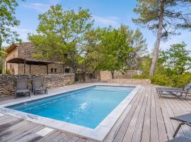 Beautiful Home In Lacoste With 4 Bedrooms, Wifi And Outdoor Swimming Pool, hôtel à Lacoste