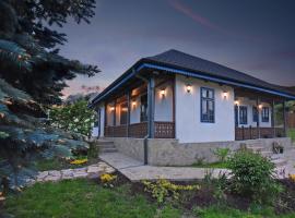 MAGNETIC HOUSE, self-catering accommodation in Târgu Ocna
