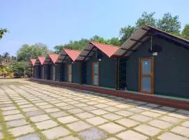 Nature's Deck - River Side Cabana's