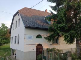 Várkapitány-lak, жилье для отдыха в городе Csesznek