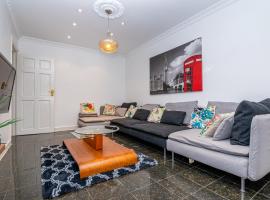 Pass the Keys Beautiful Wembley Entire House, vacation rental in London