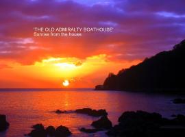 The Old Admiralty Boathouse - at Cawsand Beach, hotel in Cawsand