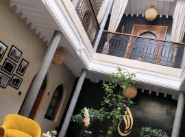 Riad Al Nubala, hotel cerca de Palacio El Badi, Marrakech