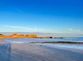 Rockview Beadnell - Perfect Family Retreat، بيت عطلات في بيد نيل