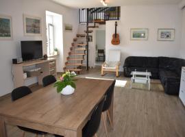 Holiday House Tina - Free Covered Parking & Pets Welcome, viešbutis Puloje
