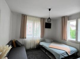1 Room Apartment in City of Hannover, hotel malapit sa QUEST - Centre for Quantum Engineering and Space-Time Research, Hannover