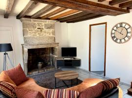 Gîte des halles : 4-6 pers. Maison de bourg., hotel familiar en Saint-Pierre-des-Nids