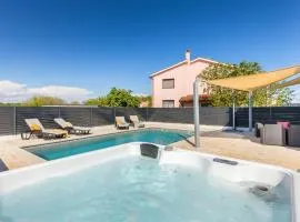 Stunning Home In Valtura With 4 Bedrooms, Wifi And Outdoor Swimming Pool
